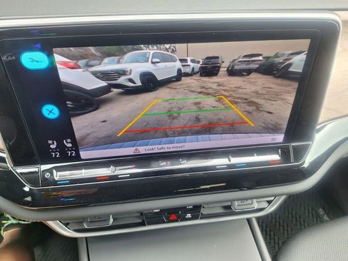 New 2026 Volkswagen Atlas SE image 16