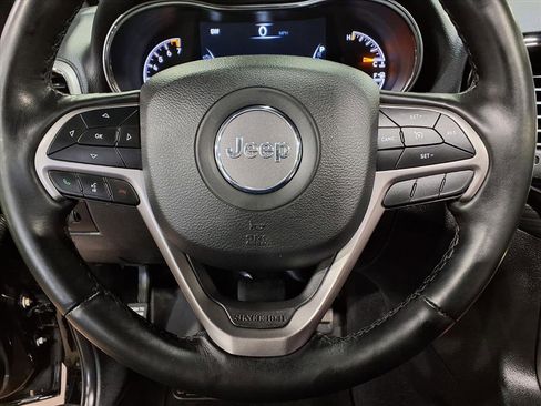 Certified 2021 Jeep Grand Cherokee Laredo X image 11