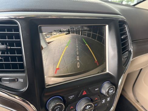Used 2015 Jeep Grand Cherokee Overland RWD image 24