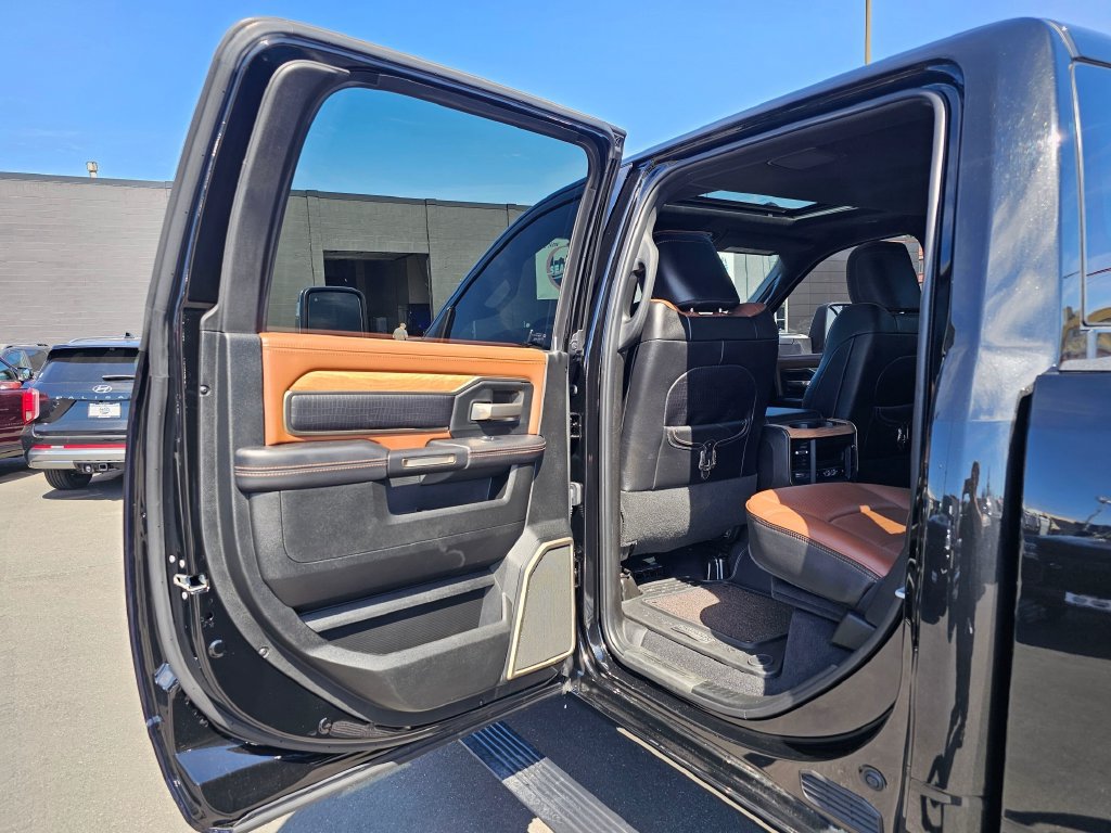 Used 2024 RAM 2500 Limited AWD/4WD image 16