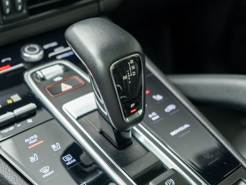 Certified 2023 Porsche Cayenne AWD/4WD image 35
