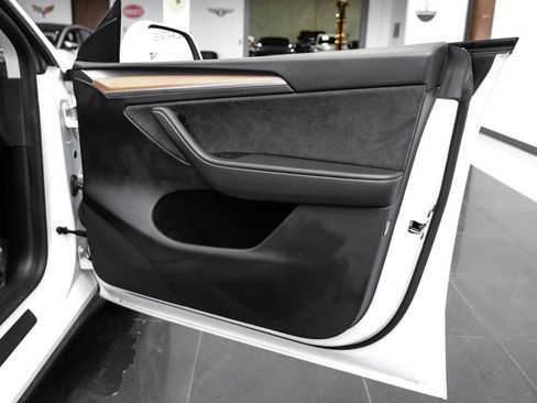 Used 2023 Tesla Model Y Long Range AWD/4WD image 44