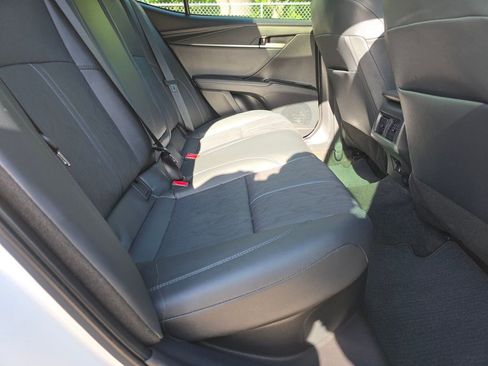 Used 2025 Toyota Camry XSE FWD image 17