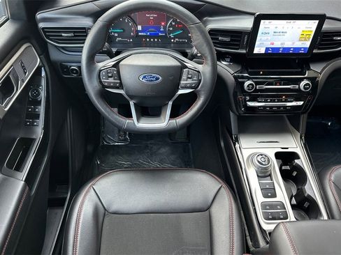 Used 2024 Ford Explorer ST-Line w/ Class IV Trailer Tow Package image 14