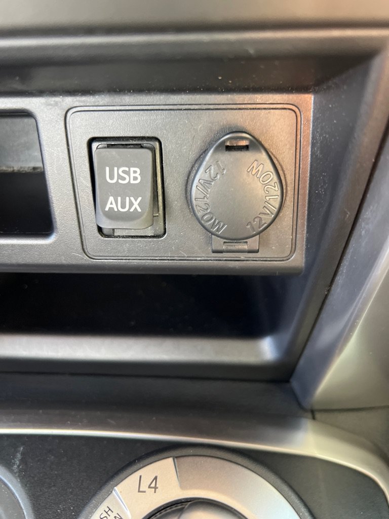 Used 2016 Toyota 4Runner SR5 AWD/4WD image 17