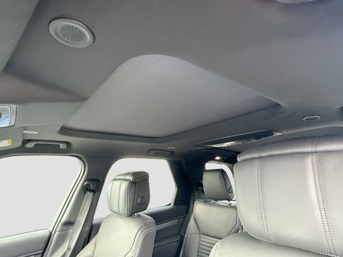 New 2026 Land Rover Discovery Limited Edition image 28