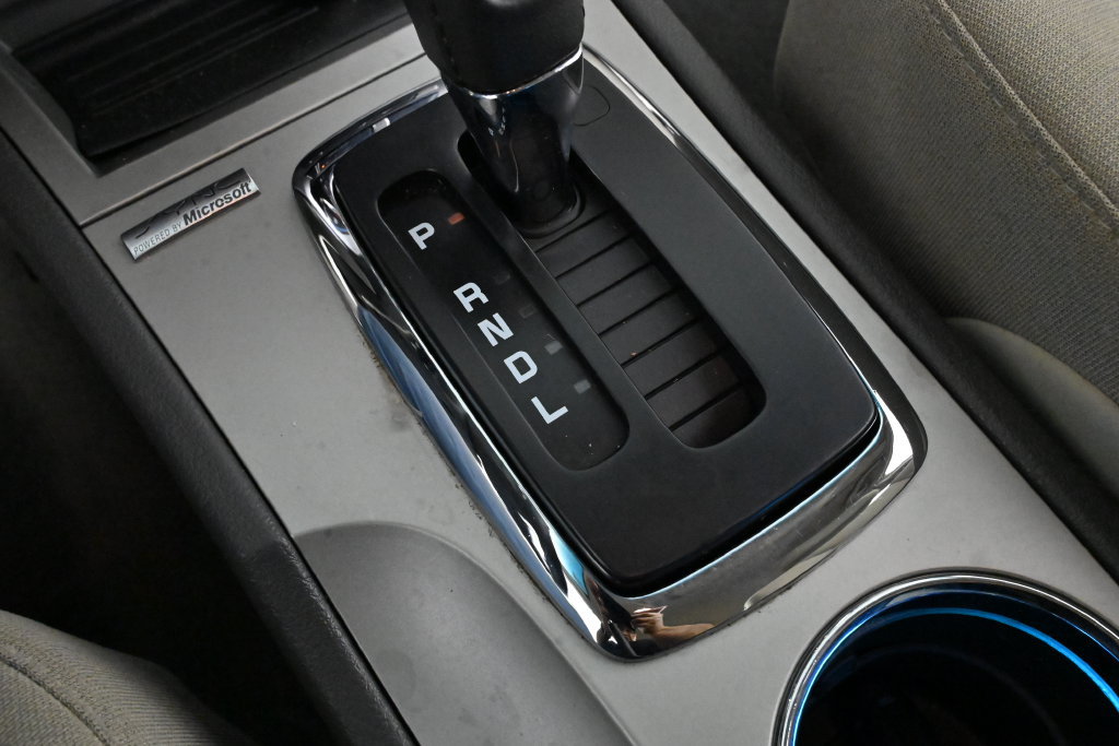Used 2010 Ford Fusion Hybrid FWD image 19