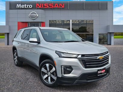 Used 2022 Chevrolet Traverse LT w/ LT Premium Package