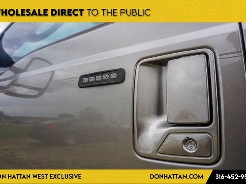 Used 2005 Ford Excursion Eddie Bauer image 30