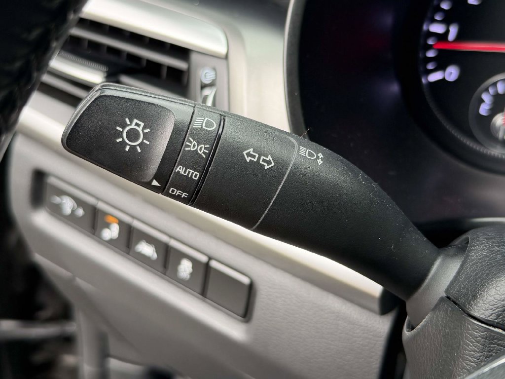 Used 2020 Kia Telluride S AWD/4WD image 27