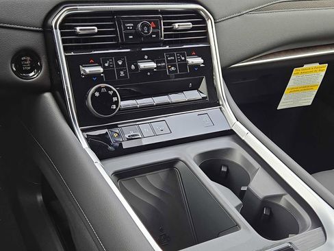 Used 2025 Nissan Armada SL w/ Captain's Chari Seat Package image 29