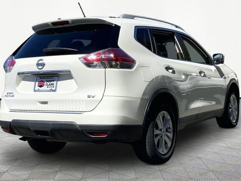 Used 2016 Nissan Rogue SV w/ SV Premium Package image 5