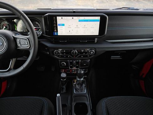 Used 2024 Jeep Wrangler Unlimited Rubicon 4xe image 12