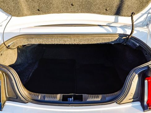 Used 2020 Ford Mustang Premium image 27