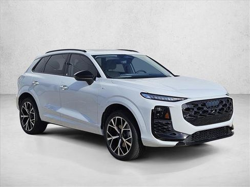 New 2026 Audi Q3 quattro 2.0T AWD/4WD image 3