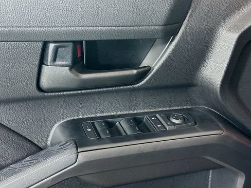 Certified 2026 Toyota Tacoma SR5 AWD/4WD image 18