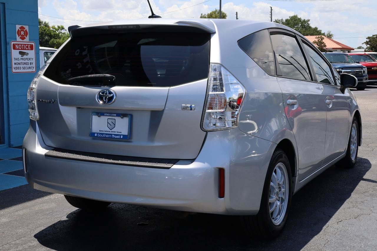 Used 2012 Toyota Prius V FWD image 5
