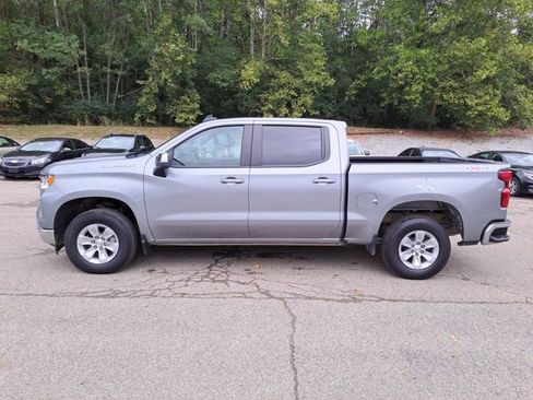 Used 2025 Chevrolet Silverado 1500 LT image 2