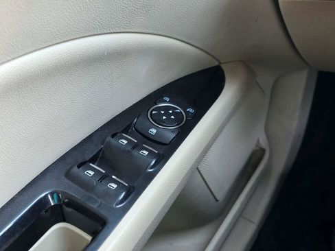 Used 2013 Ford Fusion SE image 24