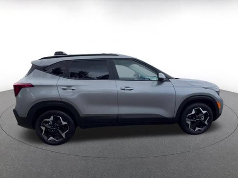 Used 2025 Kia Seltos S FWD image 16