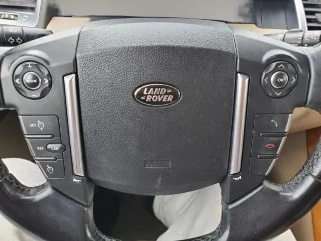 Used 2011 Land Rover Range Rover Sport HSE LUX AWD/4WD image 12