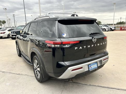 Certified 2023 Nissan Pathfinder SL image 5