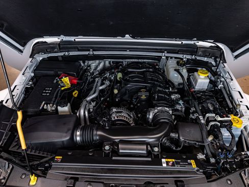 Used 2025 Jeep Gladiator Willys image 24