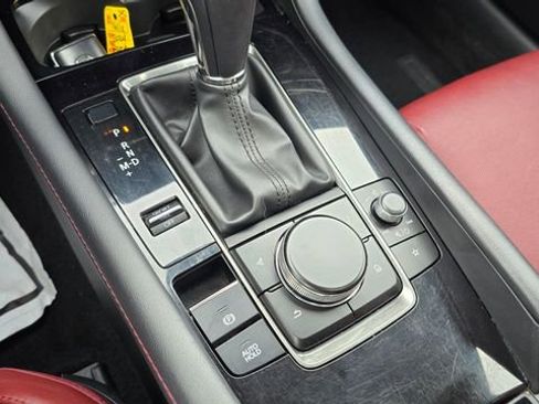 Used 2024 MAZDA MAZDA3 s image 21