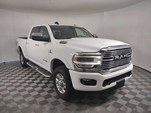 Used 2022 RAM 2500 Laramie AWD/4WD image 1