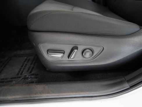 Used 2023 Toyota RAV4 XLE AWD/4WD image 12