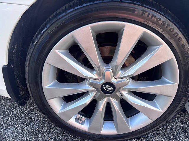 Used 2014 Hyundai Azera Limited w/ Option Group 02 FWD image 39