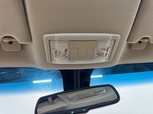 Used 2010 Ford Taurus SEL FWD image 22
