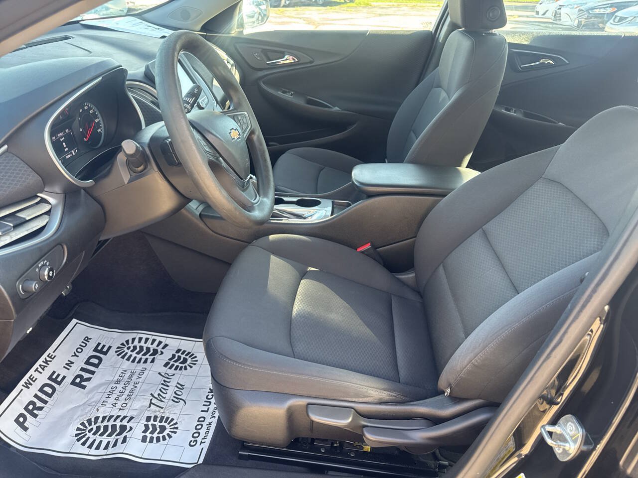 Used 2017 Chevrolet Malibu LS FWD image 9