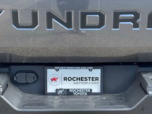 Used 2024 Toyota Tundra SR5 w/ SR5 Convenience Package AWD/4WD image 43