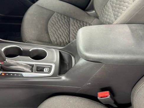 Used 2021 Chevrolet Equinox LT AWD/4WD image 35