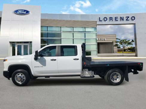 Used 2025 Chevrolet Silverado 3500 W/T image 8