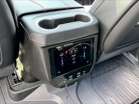 Used 2025 GMC Yukon AT4 Ultimate w/ LPO, Floor Liner Package AWD/4WD image 9