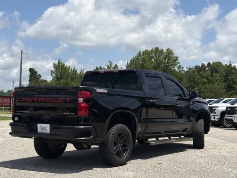 Used 2023 Chevrolet Silverado 1500 Custom Trail Boss AWD/4WD image 9