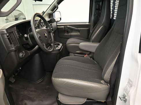 Used 2024 Chevrolet Express 2500 w/ Driver Convenience Package image 11