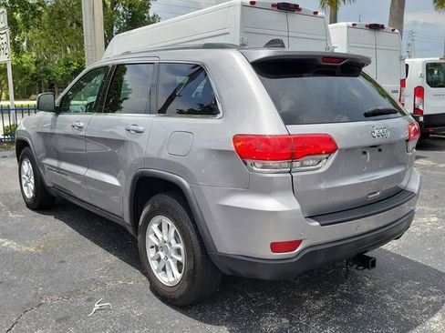 Used 2018 Jeep Grand Cherokee Laredo RWD image 3