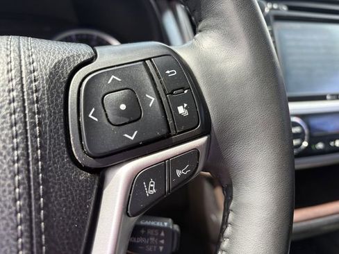 Used 2019 Toyota Highlander Limited Platinum AWD/4WD image 20