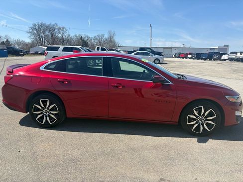 Used 2025 Chevrolet Malibu RS image 2