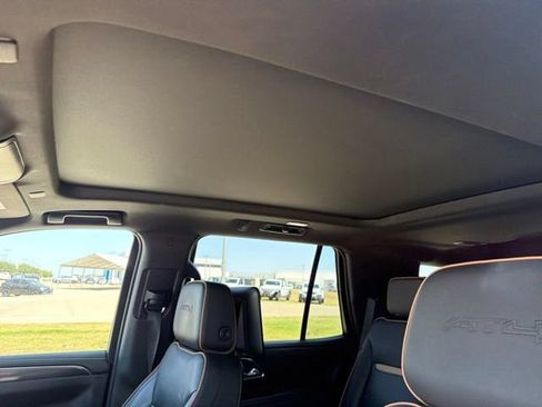 Used 2023 GMC Yukon AT4 w/ AT4 Premium Package AWD/4WD image 19