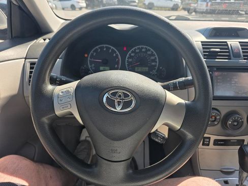 Used 2013 Toyota Corolla LE image 13