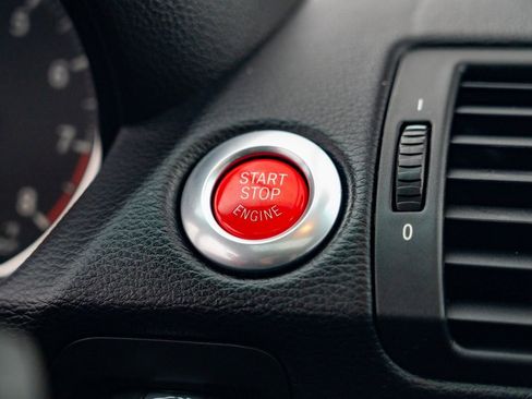 Used 2013 BMW 135i Coupe image 22