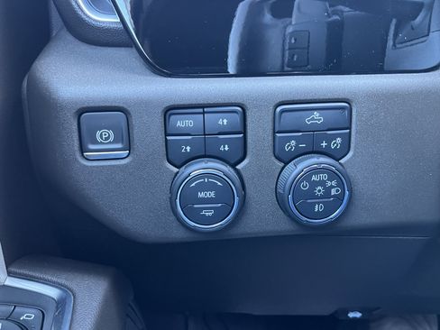 Used 2023 Chevrolet Silverado 1500 RST image 17