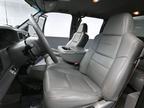 Used 2002 Ford F350 Lariat image 23
