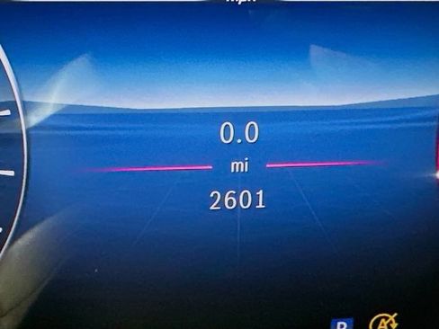 Used 2026 Mercedes-Benz GLC 300 4MATIC image 12