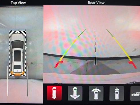 New 2026 Chrysler Pacifica Select image 8