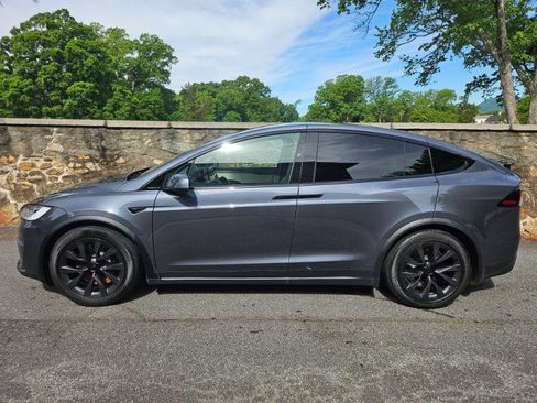 Used 2023 Tesla Model X AWD/4WD image 8